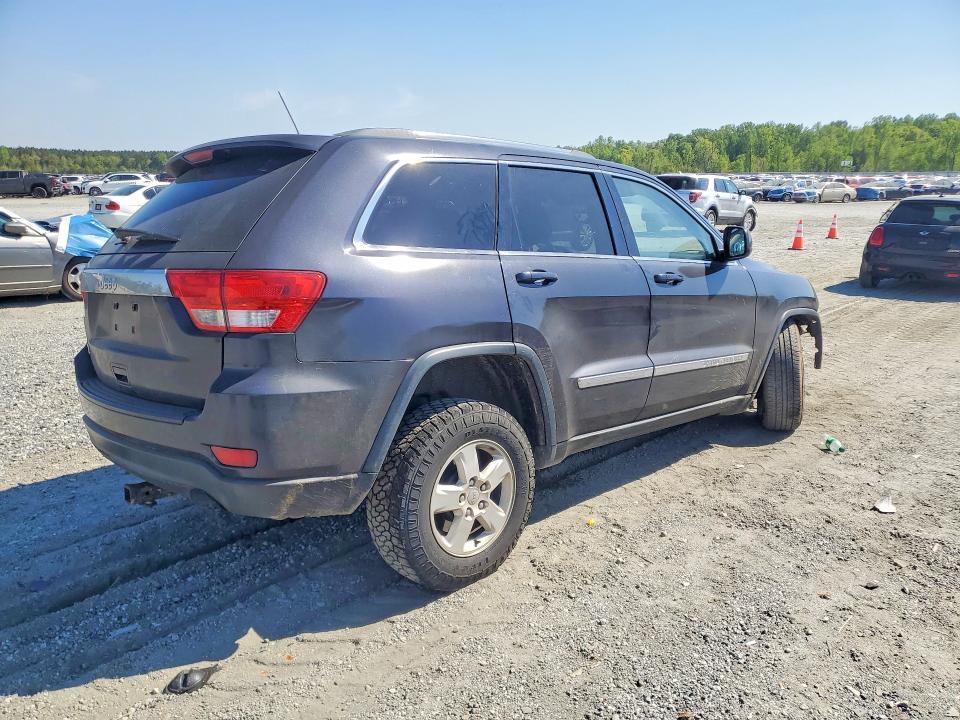 2013 JEEP GRAND CHEROKEE LAREDO — Фото 3 из 13