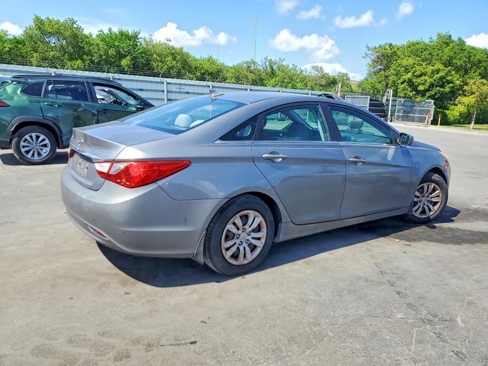 5NPEB4AC1BH249686 2011 HYUNDAI SONATA photo no. 3