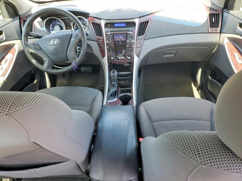 5NPEB4AC1BH249686 2011 HYUNDAI SONATA photo no. 8