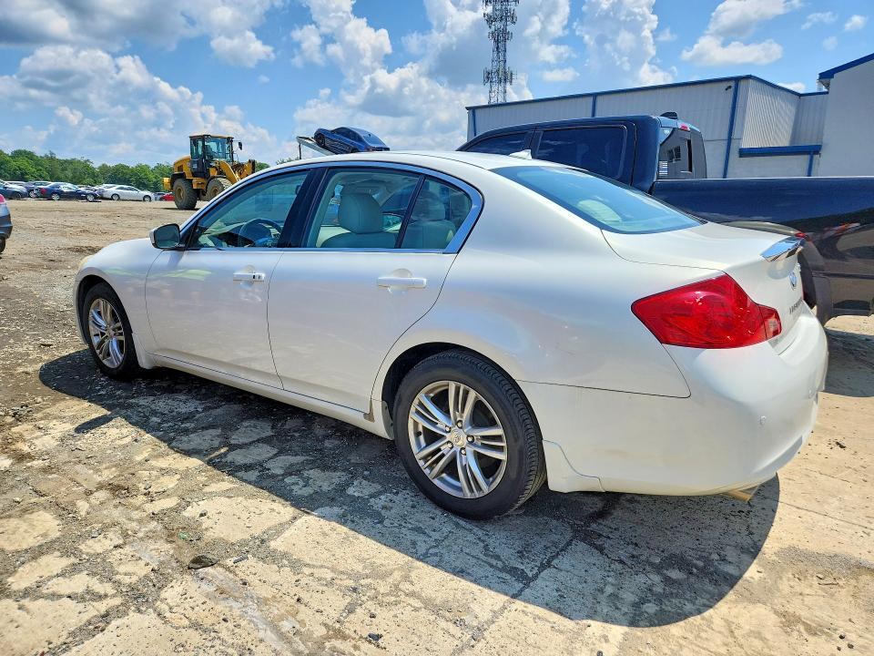 2011 INFINITI G37 SEDAN X — Фото 2 из 12