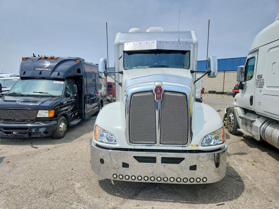 2013 KENWORTH CONSTRUCTI - SEMI TRUCK — Фото 5 из 13