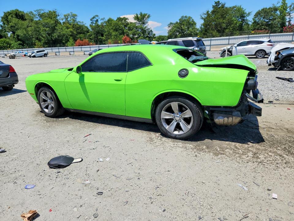 2017 DODGE CHALLENGER SXT — Фото 2 из 12