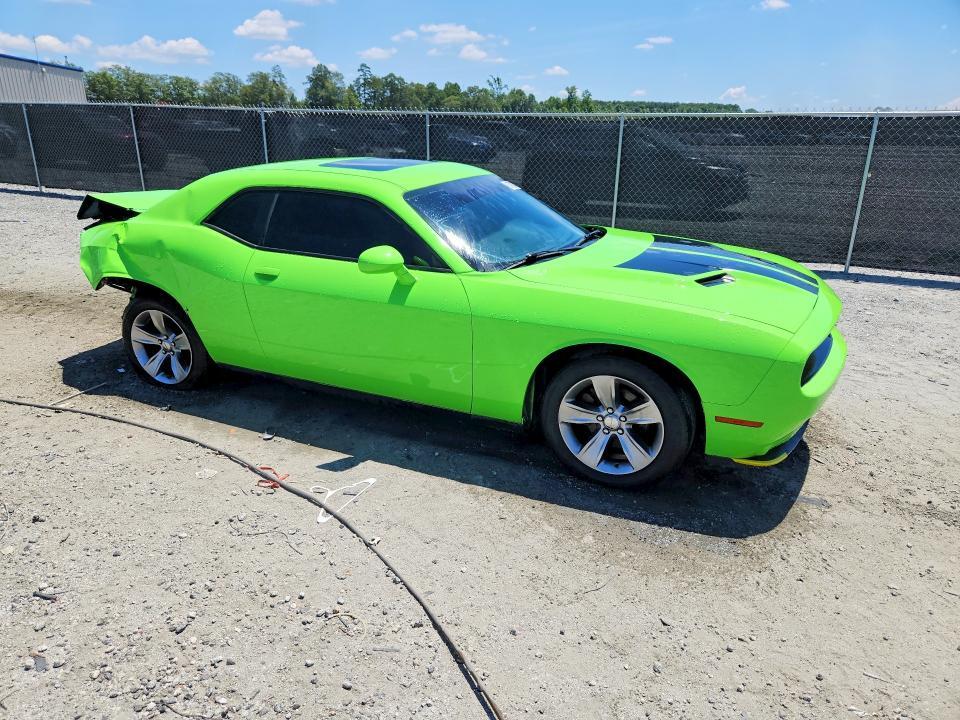 2017 DODGE CHALLENGER SXT — Фото 4 из 12