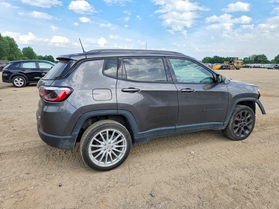 3C4NJDEB9MT513129 2021 JEEP COMPASS photo no. 3