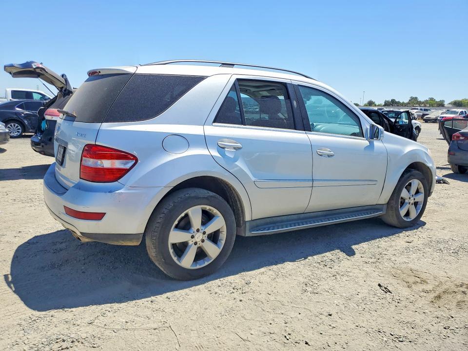 2011 MERCEDES-BENZ ML 350 4MATIC — Фото 3 из 13