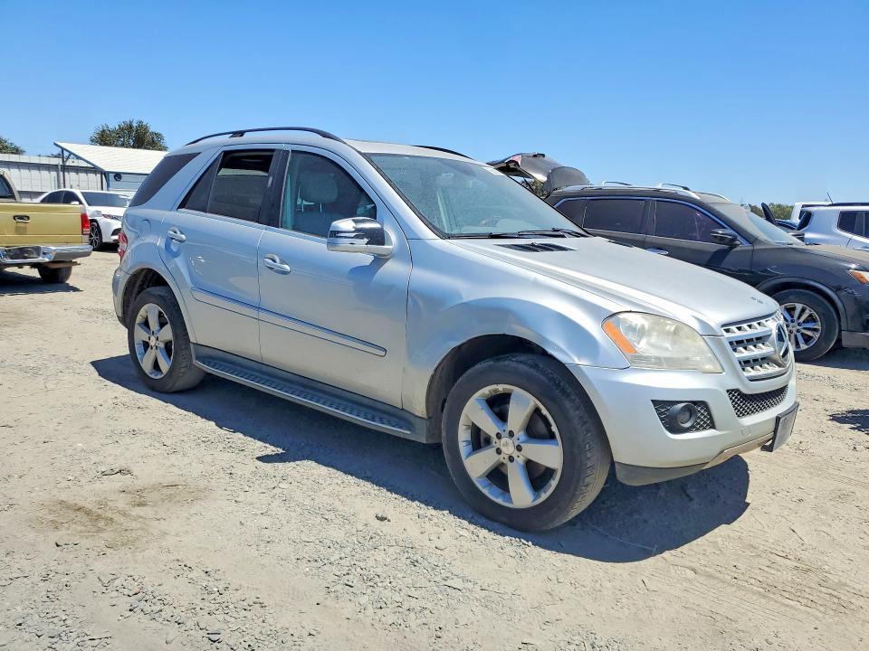 2011 MERCEDES-BENZ ML 350 4MATIC — Фото 4 из 13