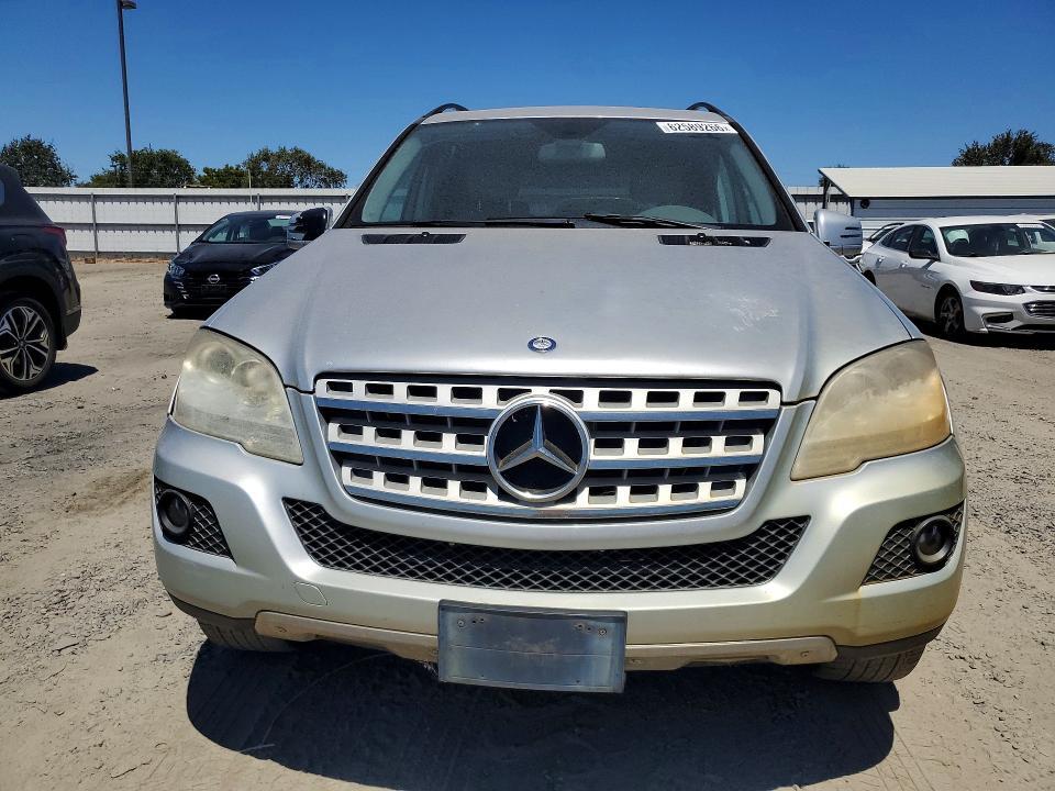 2011 MERCEDES-BENZ ML 350 4MATIC — Фото 5 из 13
