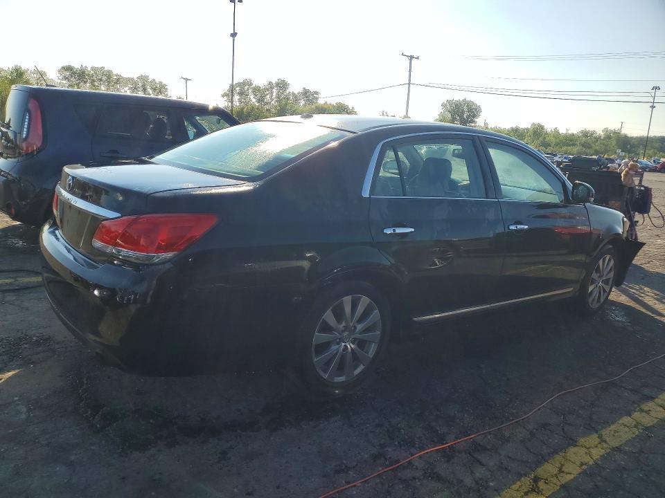 2011 TOYOTA AVALON LIMITED — Фото 3 из 13