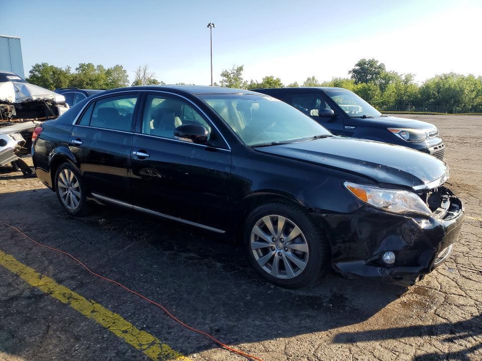 2011 TOYOTA AVALON LIMITED — Фото 4 из 13