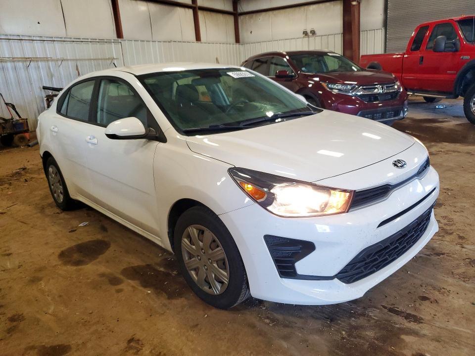 3KPA24AD8ME364106 2021 KIA RIO photo no. 4