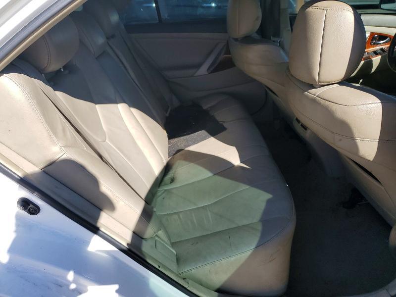 2011 TOYOTA CAMRY XLE V6 — Фото 10 из 12