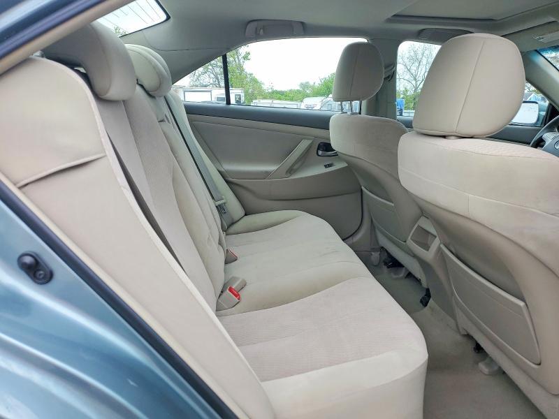 2011 TOYOTA CAMRY — Фото 10 из 12