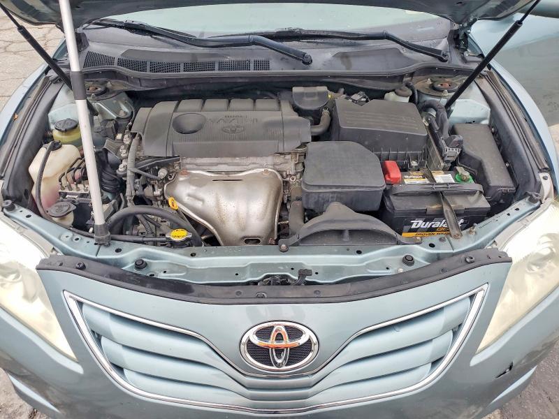 2011 TOYOTA CAMRY — Фото 11 из 12