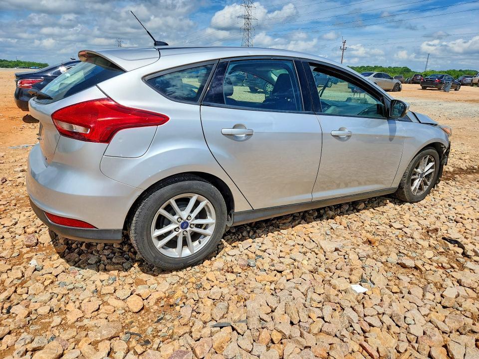 2017 FORD FOCUS SE — Фото 3 из 13