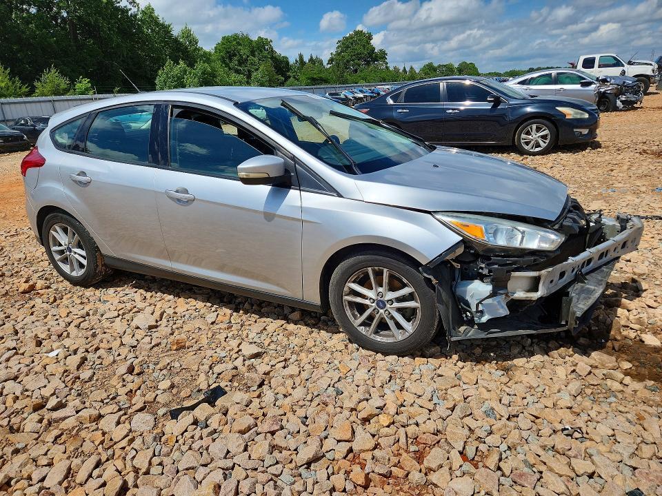 2017 FORD FOCUS SE — Фото 4 из 13
