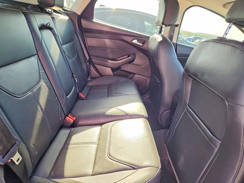1FADP3N22HL320588 2017 FORD FOCUS photo no. 10