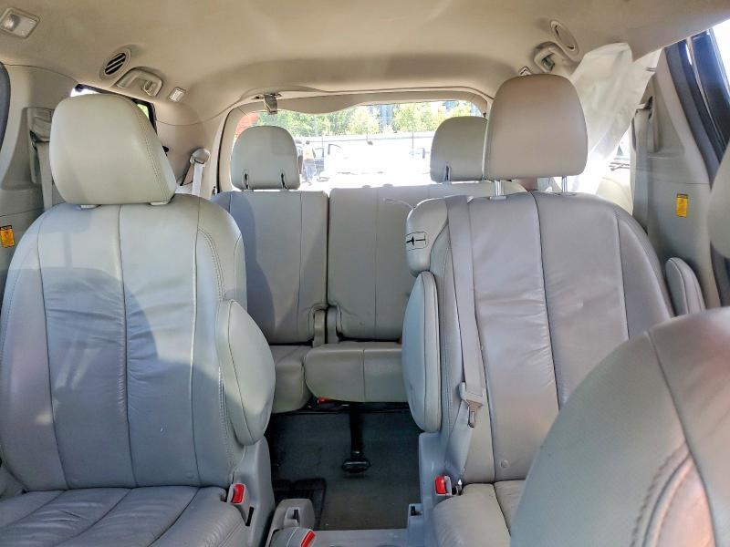 2011 TOYOTA SIENNA XLE 8-PASSENGER — Фото 10 из 13