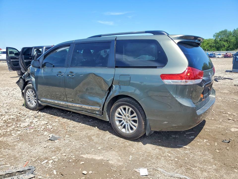 2011 TOYOTA SIENNA XLE 8-PASSENGER — Фото 2 из 13