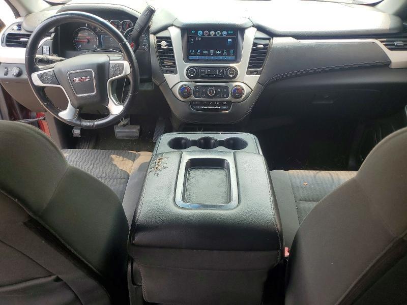 2017 GMC YUKON SLE — Фото 8 из 13