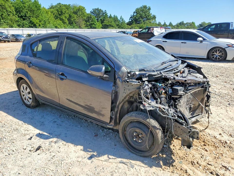 2013 TOYOTA PRIUS C ONE — Фото 4 из 12