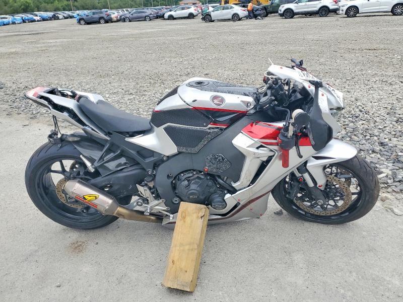 2017 HONDA CBR1000 JH2SC7705HK000288