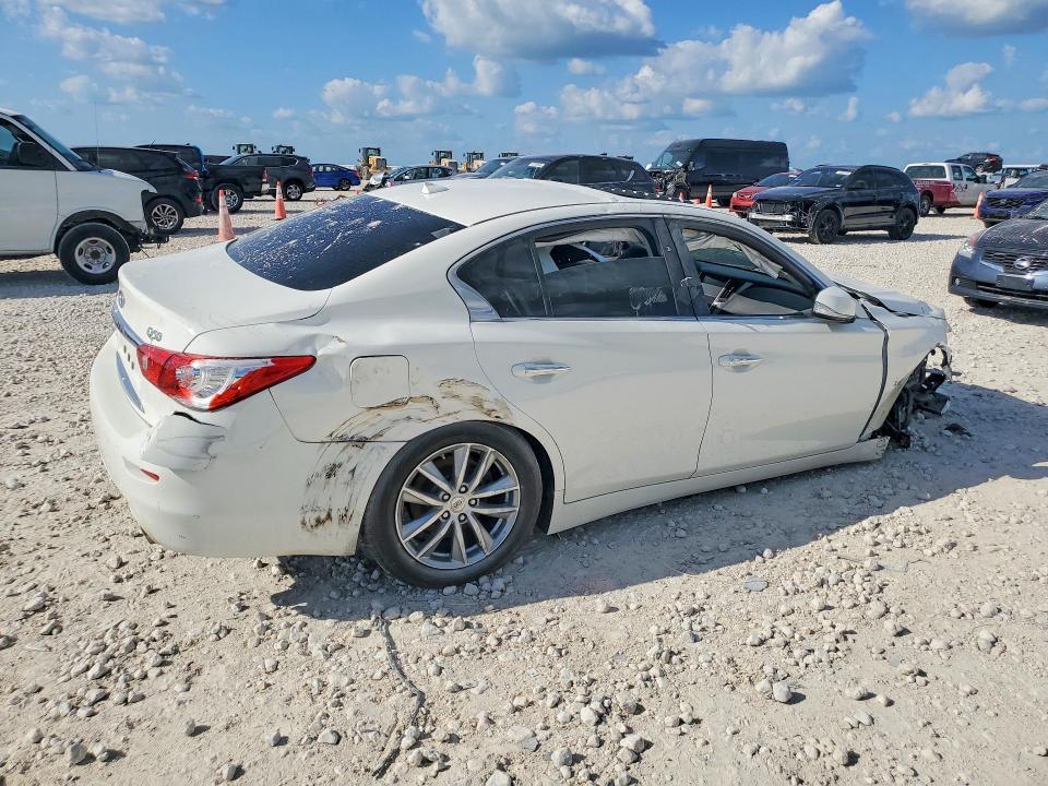 JN1EV7AR6HM832138 2017 INFINITI Q50 photo no. 3