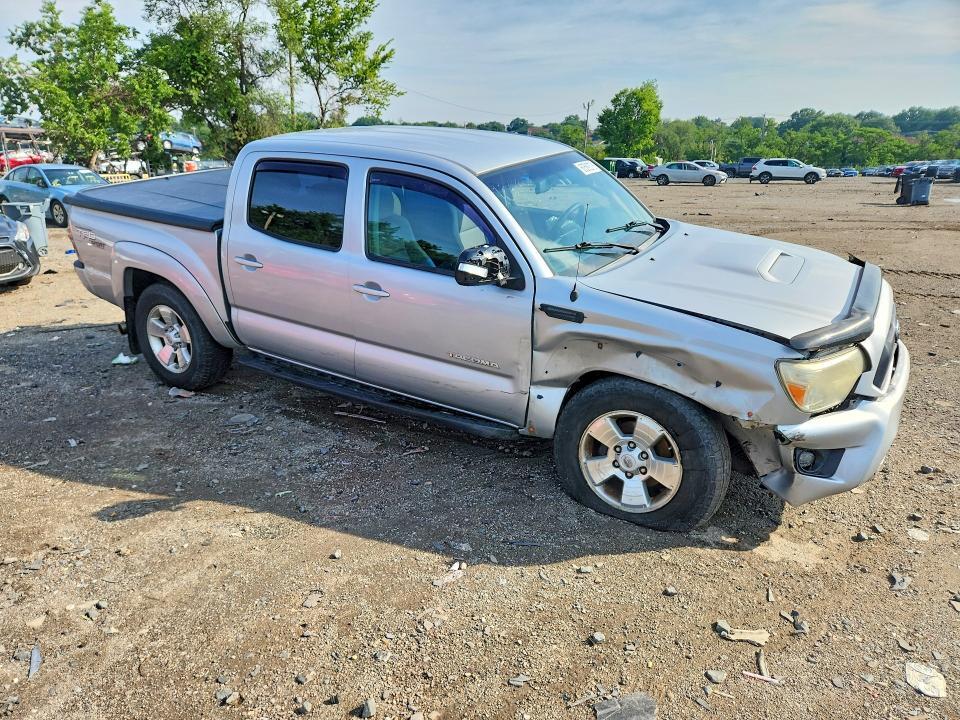 2013 TOYOTA TACOMA DOUBLE CAB — Фото 4 из 12