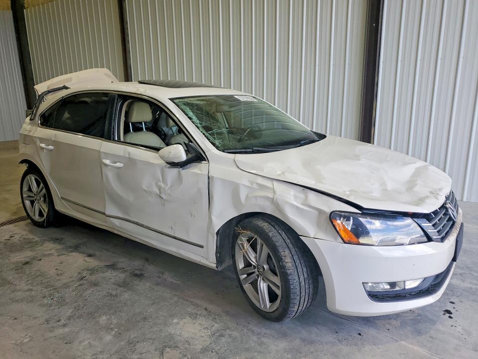 2013 VOLKSWAGEN PASSAT SEL — Фото 4 из 12