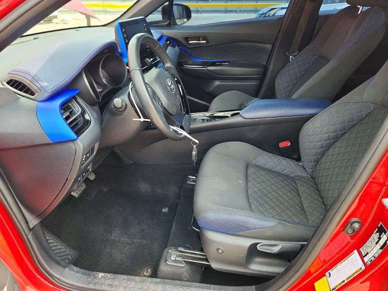 2021 TOYOTA C-HR XLE — Фото 7 из 13