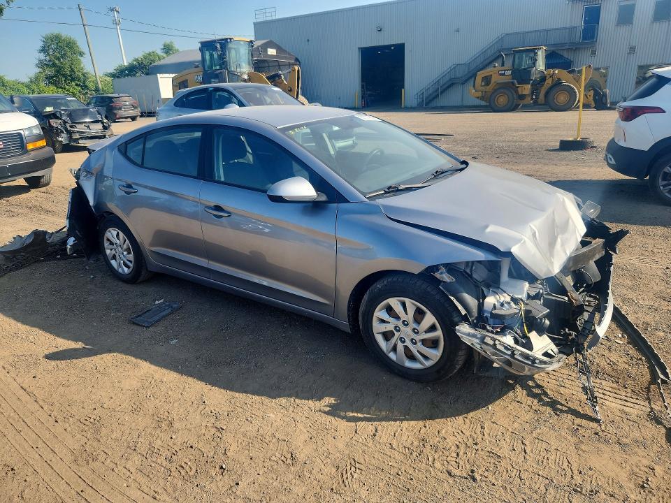 2017 HYUNDAI ELANTRA SE — Фото 4 из 13