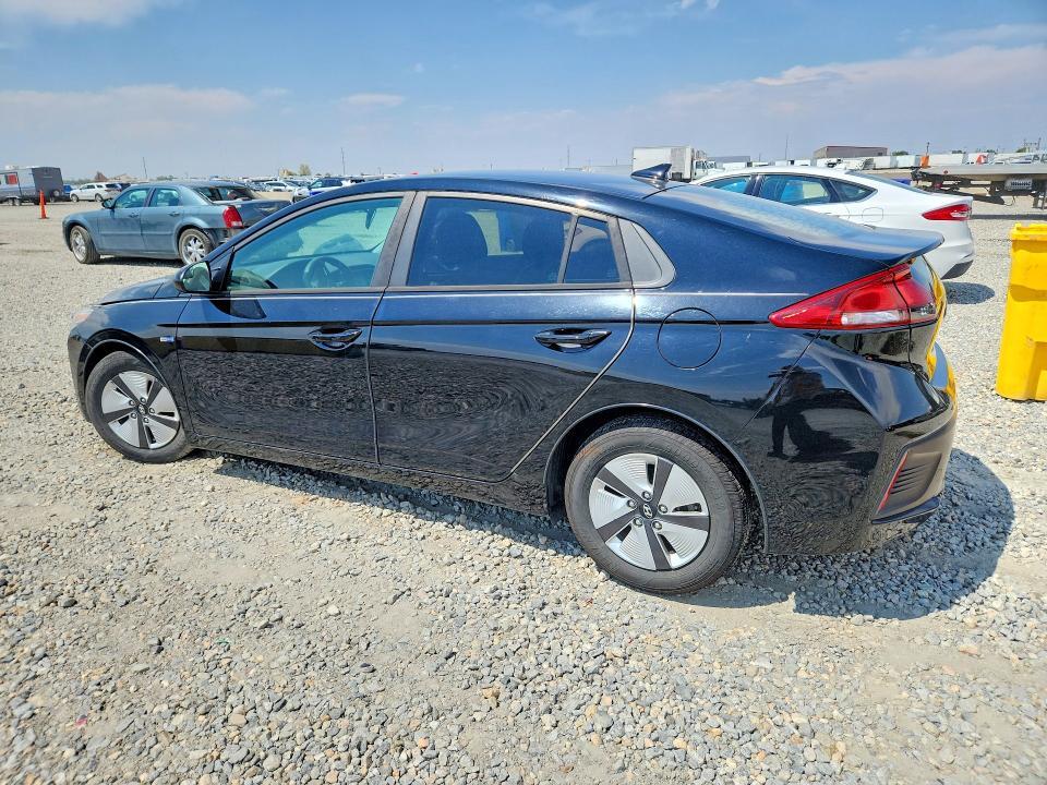 KMHC65LC3HU026865 2017 HYUNDAI IONIQ photo no. 2