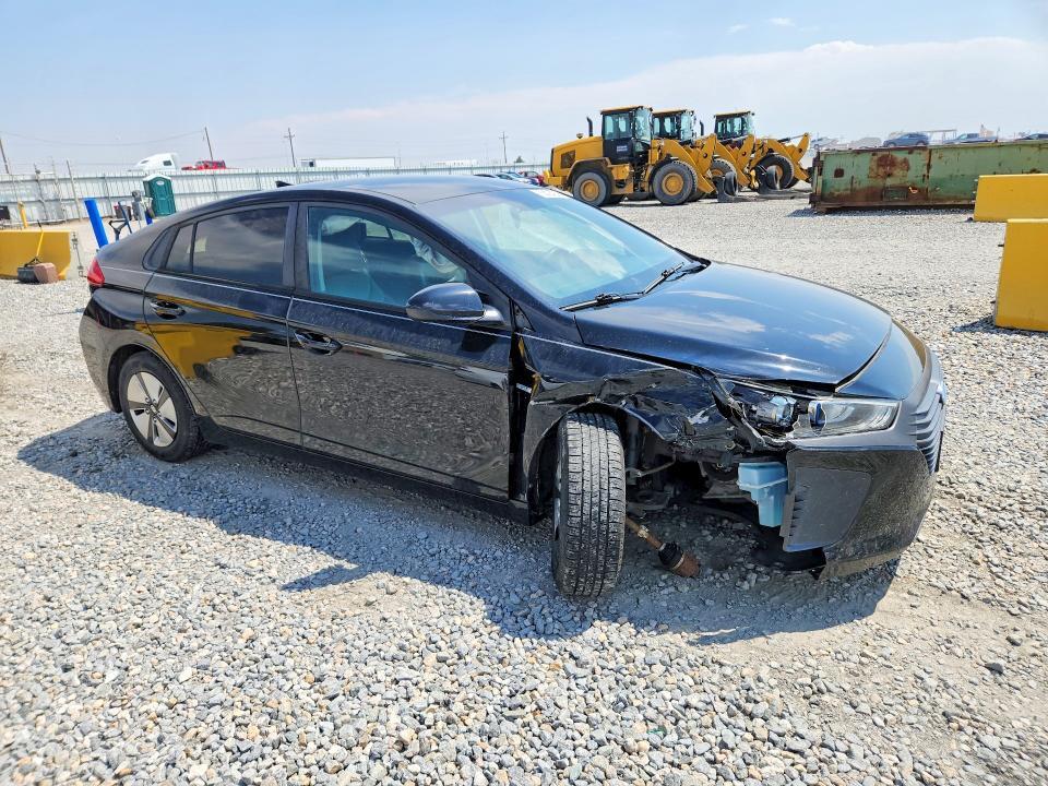 KMHC65LC3HU026865 2017 HYUNDAI IONIQ photo no. 4