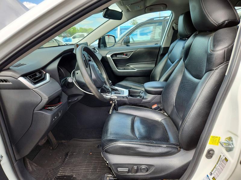 2021 TOYOTA RAV4 XLE — Фото 7 из 13