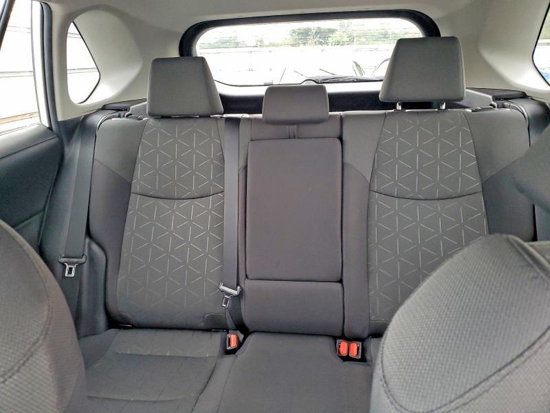 2021 TOYOTA RAV4 XLE — Фото 10 из 13