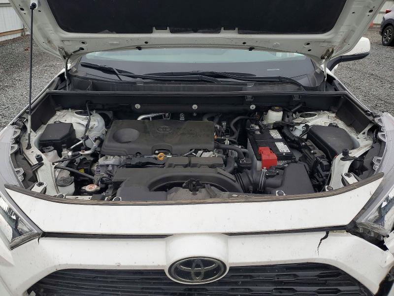 2021 TOYOTA RAV4 XLE — Фото 12 из 13