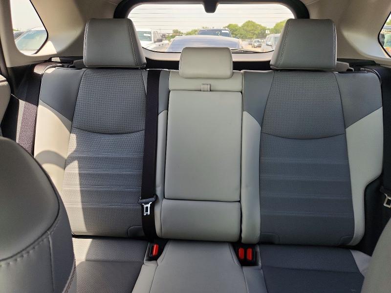 2021 TOYOTA RAV4 LIMITED — Фото 10 из 14