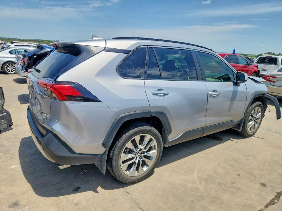 2021 TOYOTA RAV4 LIMITED — Фото 3 из 14