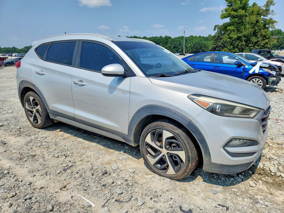 2017 HYUNDAI TUCSON SPORT — Фото 4 из 13