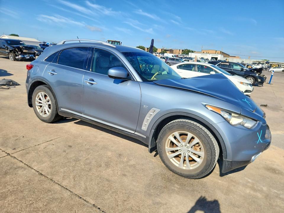 JN8CS1MU7HM140551 2017 INFINITI QX70 photo no. 4