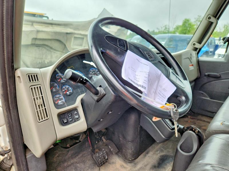 2017 INTERNATIONAL 4300 BOX TRUCK — Фото 7 из 14