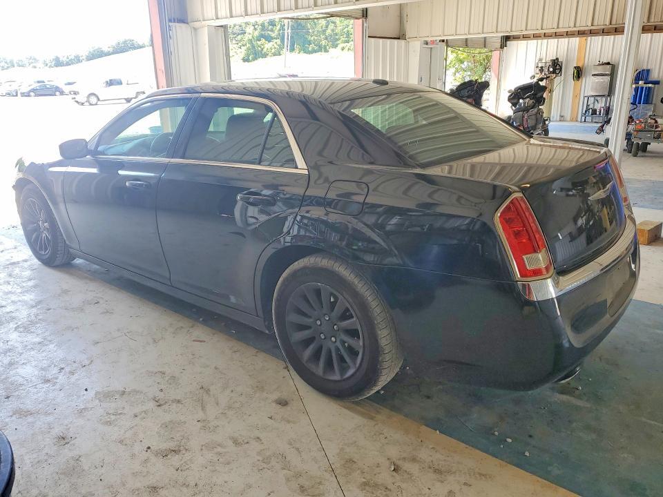 2C3CCAAGXEH288686 2014 CHRYSLER 300 photo no. 2