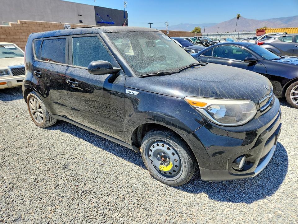 KNDJP3A59H7424744 2017 KIA SOUL photo no. 4