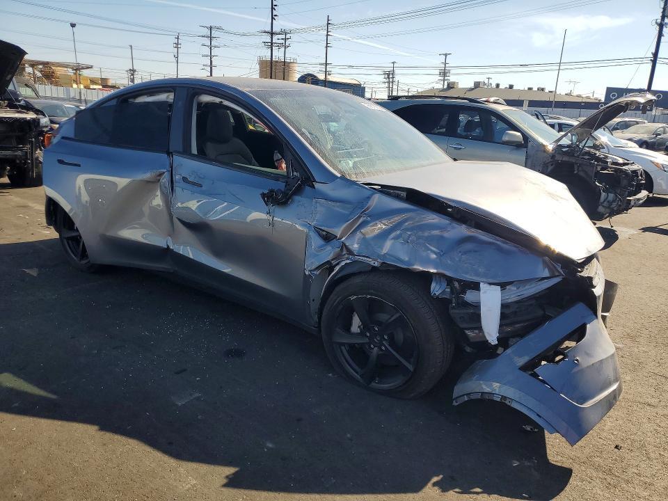 7SAYGDEE9TF332361 2026 TESLA MODEL Y photo no. 4