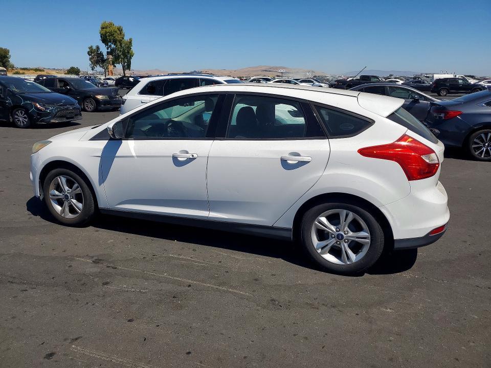 1FADP3K2XEL185781 2014 FORD FOCUS photo no. 2