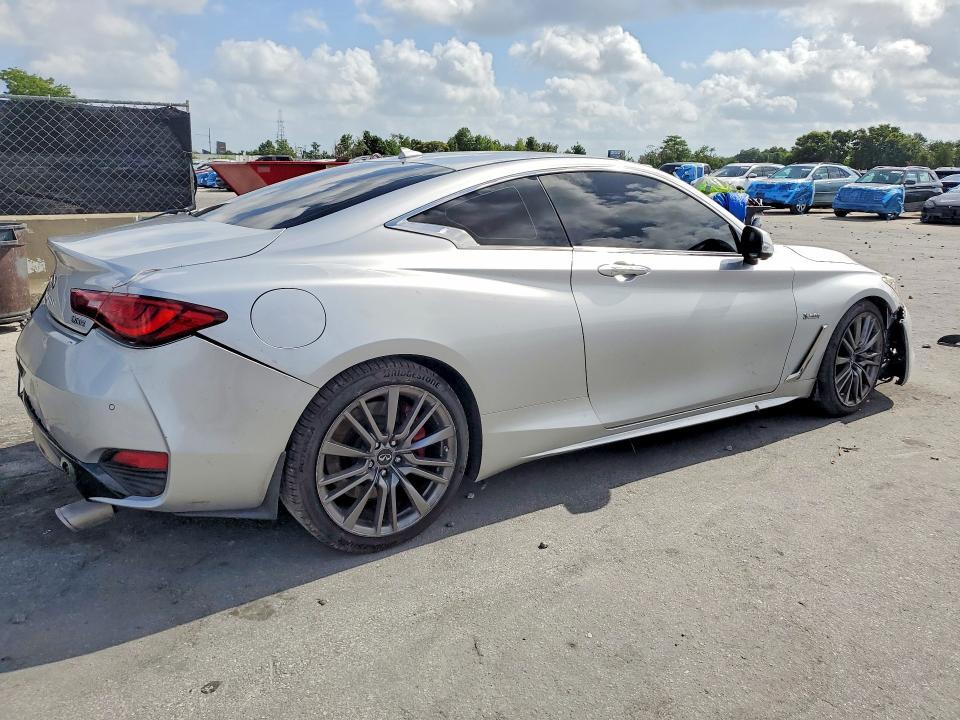 2017 INFINITI Q60 RED SPORT 400 — Фото 3 из 12