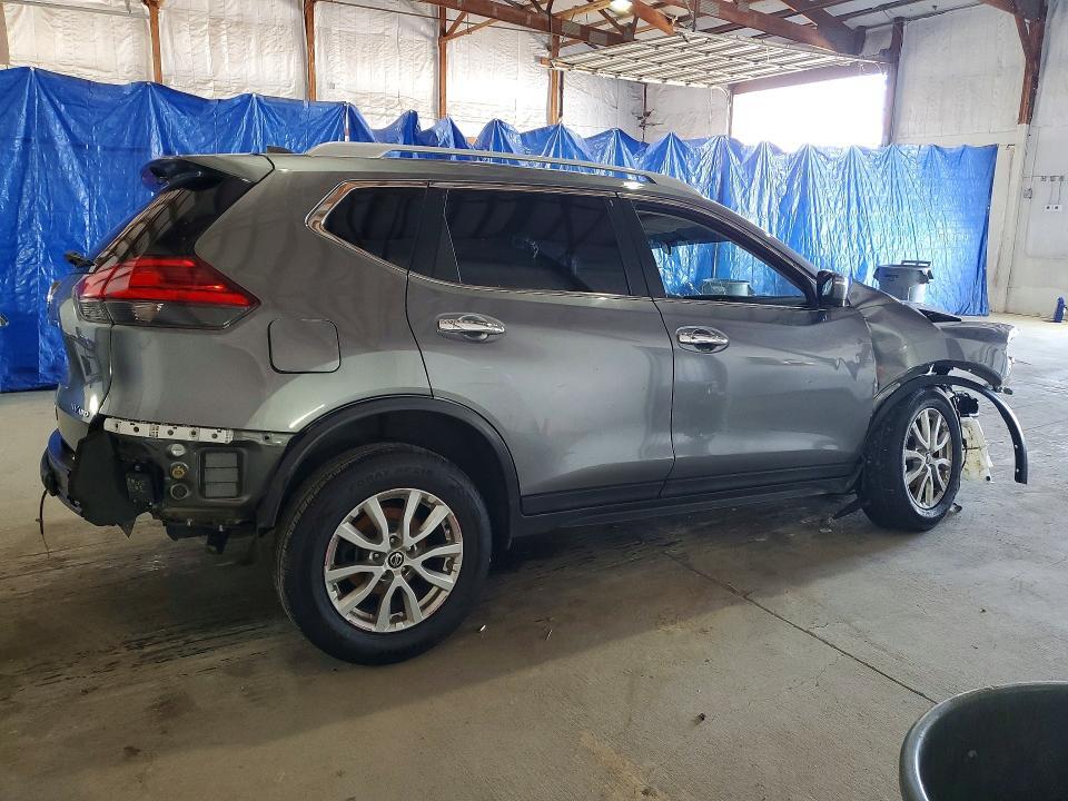 2017 NISSAN ROGUE SV — Фото 3 из 13