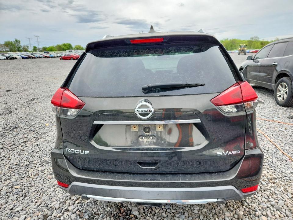 2017 NISSAN ROGUE SV — Фото 6 из 13