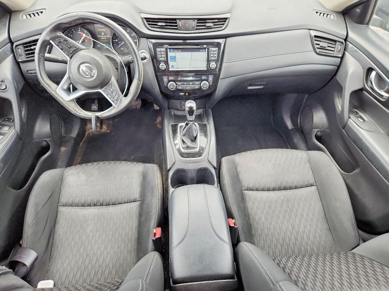 2017 NISSAN ROGUE SV — Фото 8 из 13