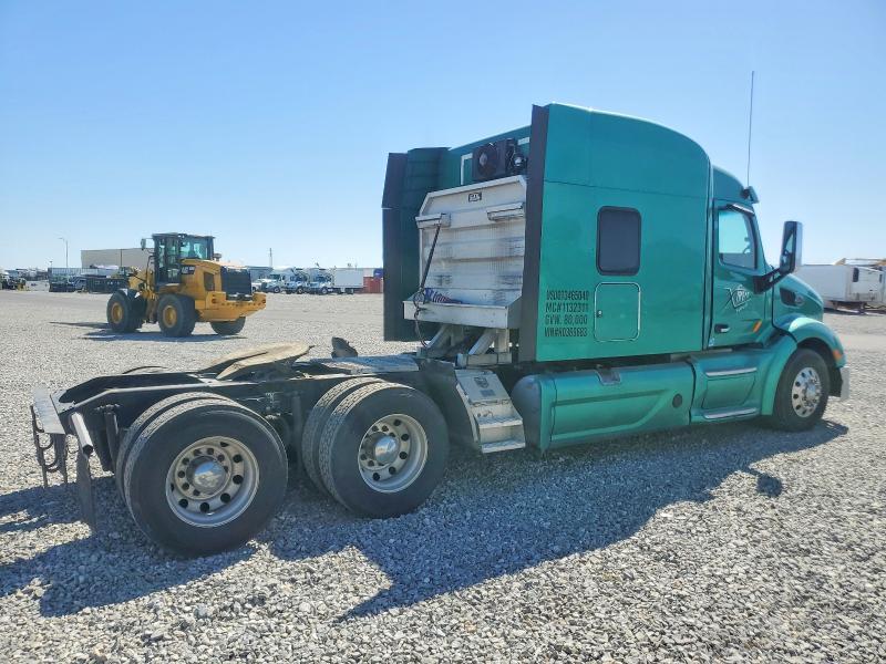 1XPBD49X1HD369683 2017 PETERBILT 579 photo no. 4