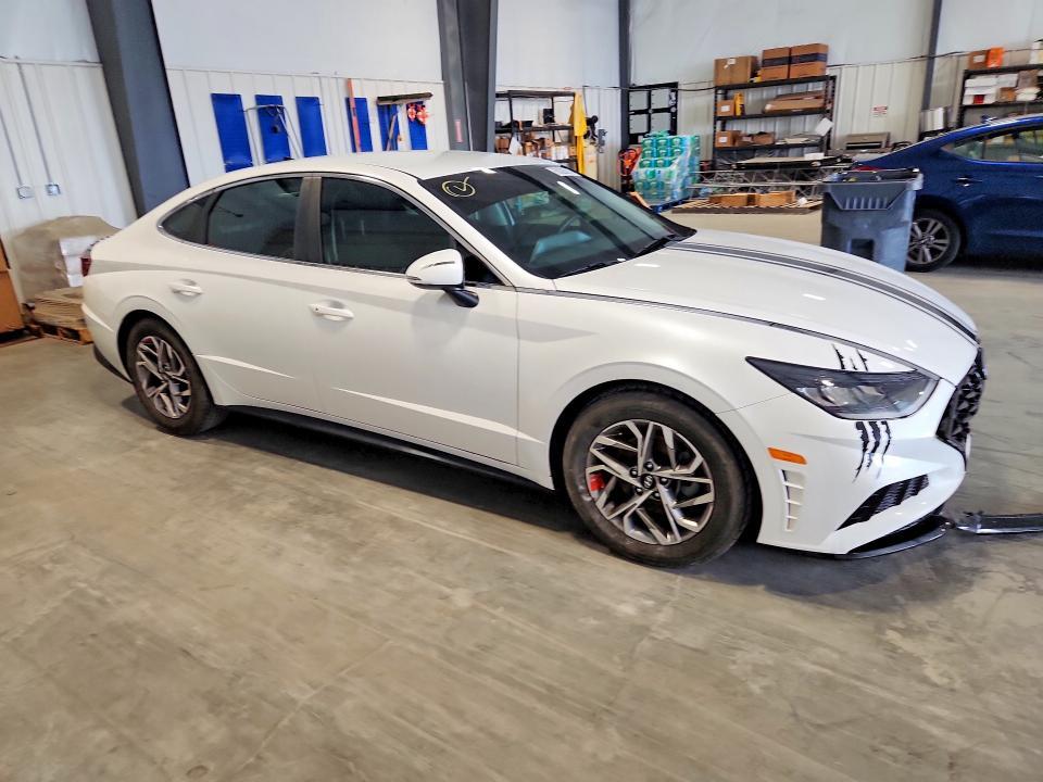 2022 HYUNDAI SONATA SEL — Фото 4 из 13